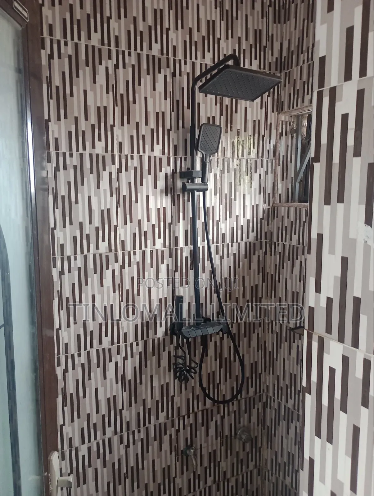 1bdrm House in Tinlomall, Ledzokuku-Krowor for rent