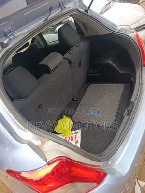 Toyota Vitz 2013 Blue