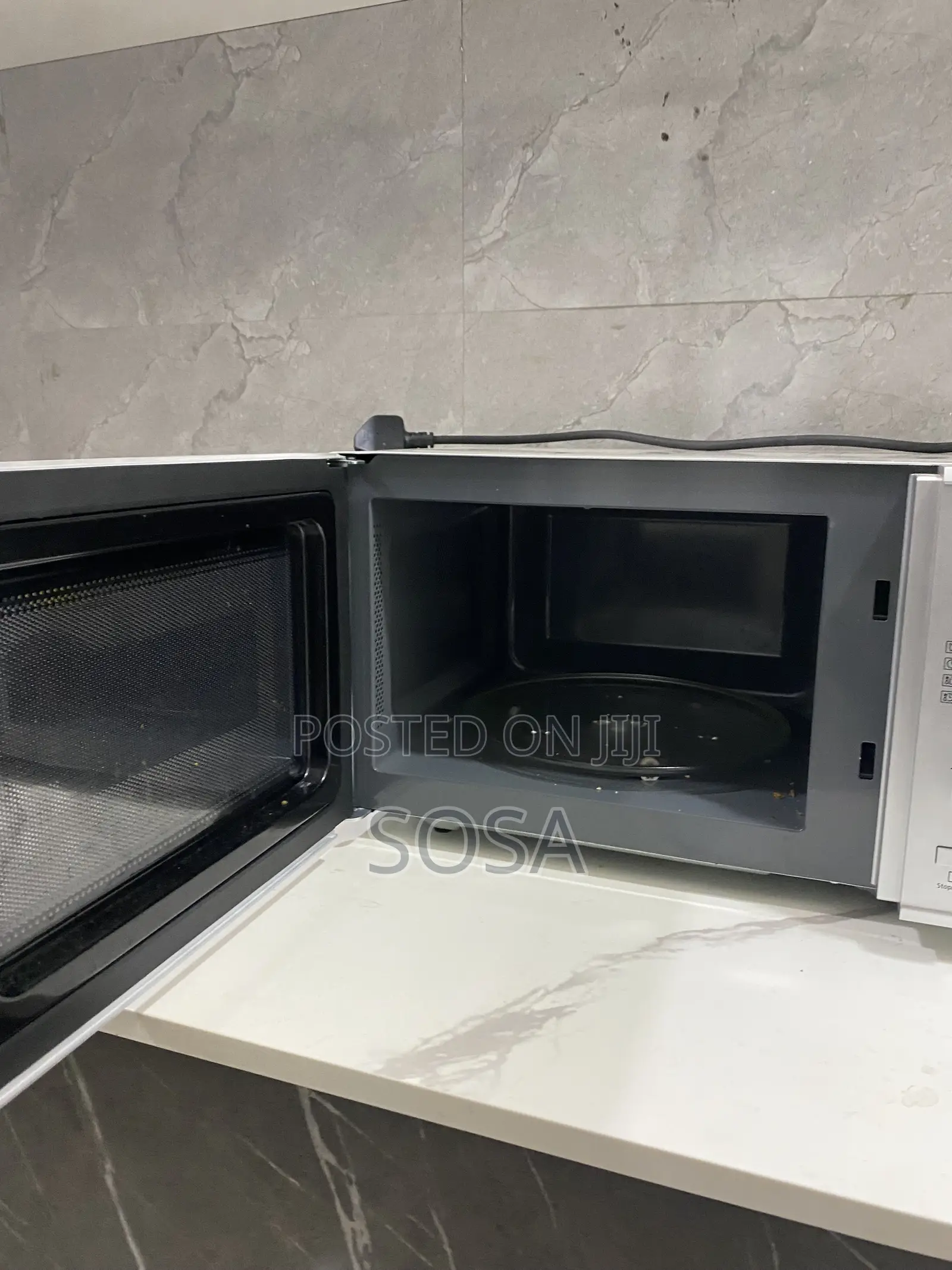 Midea 25L 900W Microwave and Grill