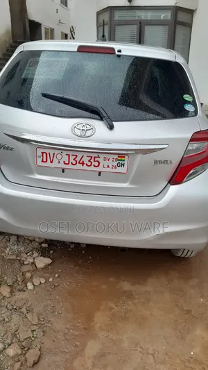 Toyota Vitz 1.3 FWD 5dr 2014 Gray