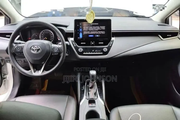 Toyota Corolla 2023 White