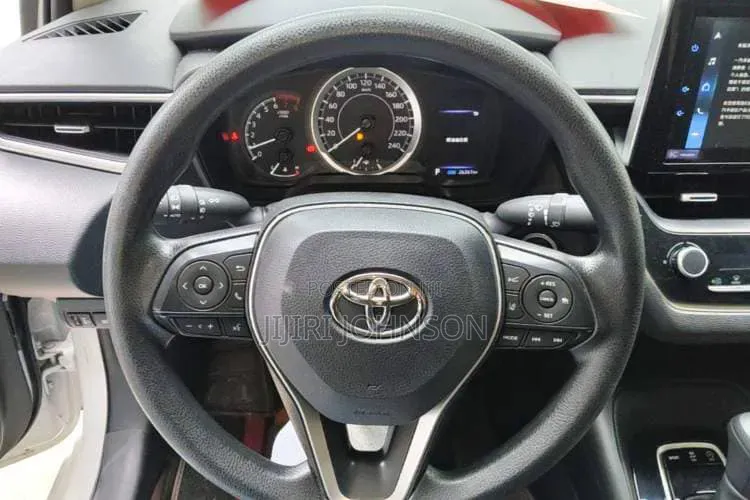 Toyota Corolla 2023 White