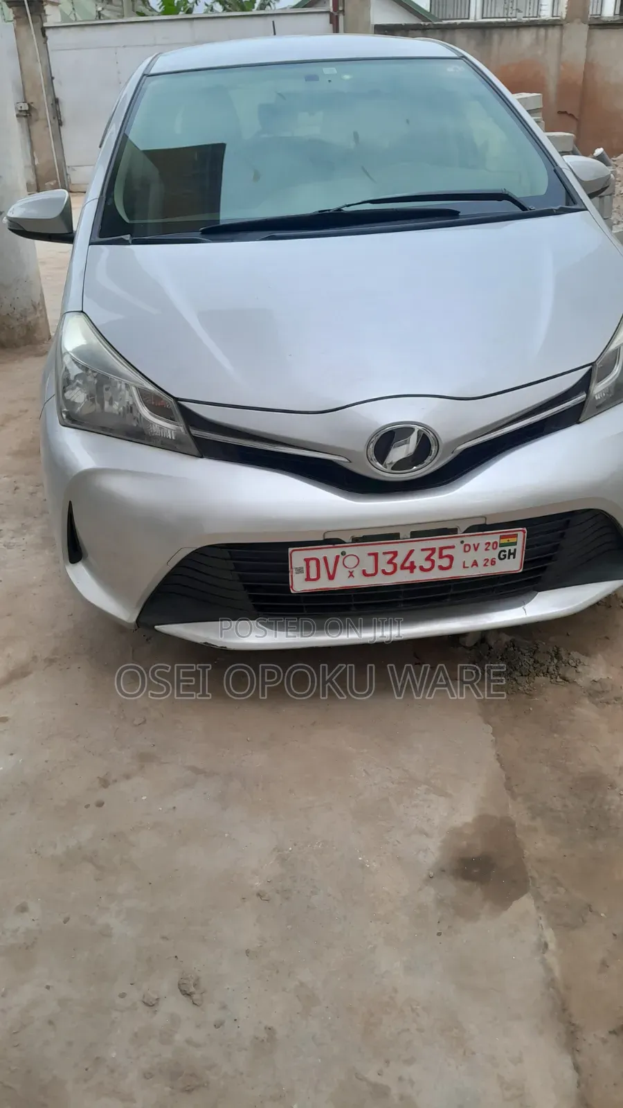 Toyota Vitz 1.3 FWD 5dr 2014 Gray