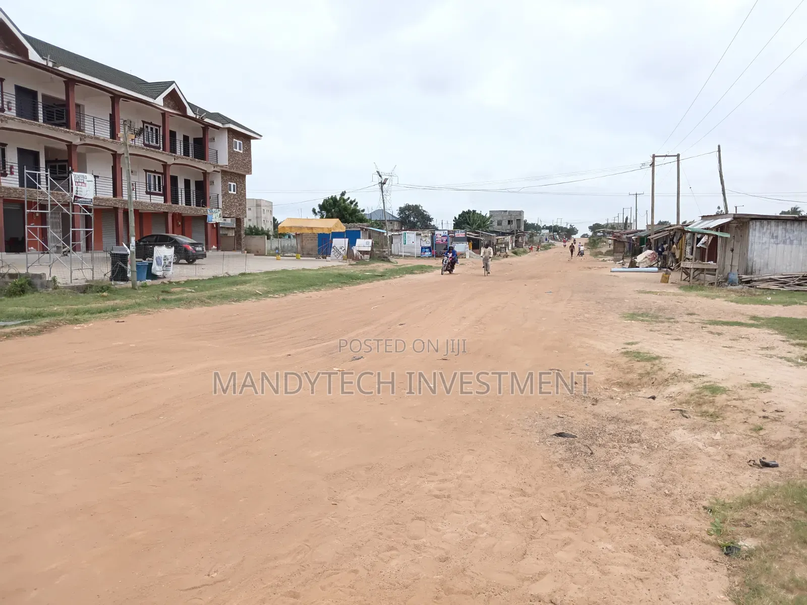 Top-Class Commercial Land - Santor