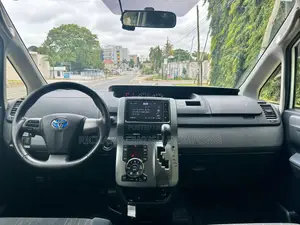 Toyota Voxy 2012 White