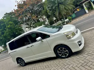 Toyota Voxy 2012 White