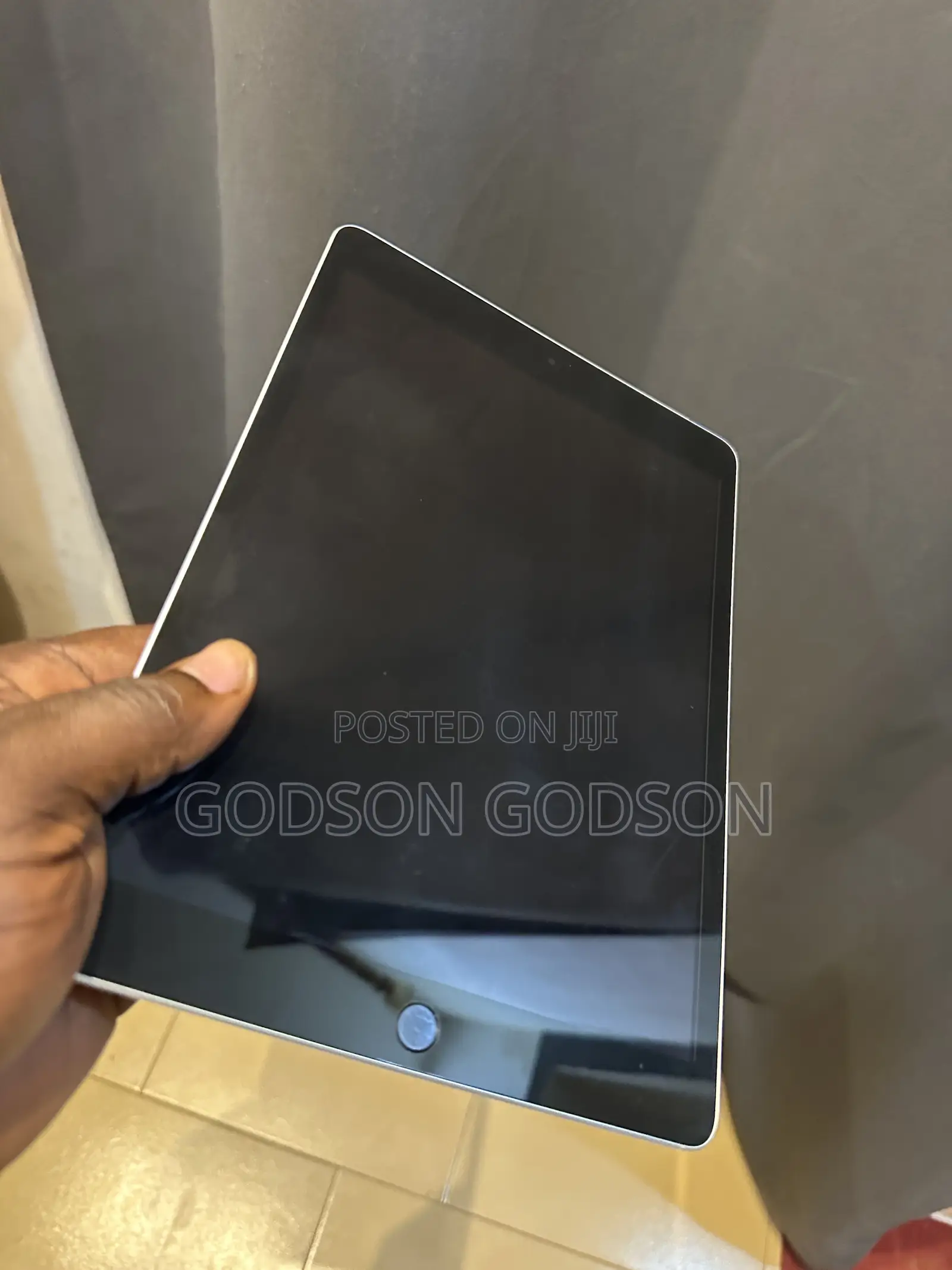 Apple iPad 10.2 (2020) 64 GB Gray