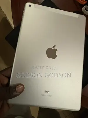 Apple iPad 10.2 (2020) 64 GB Gray