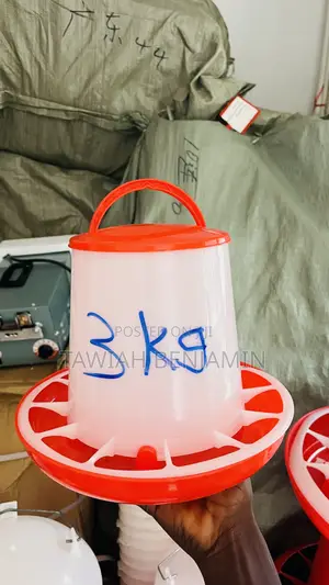 3kg Chicken Feeder