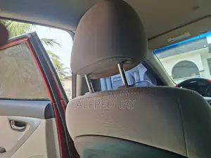 Hyundai Elantra SE 4dr Sedan (1.8L 4cyl 6M) 2014