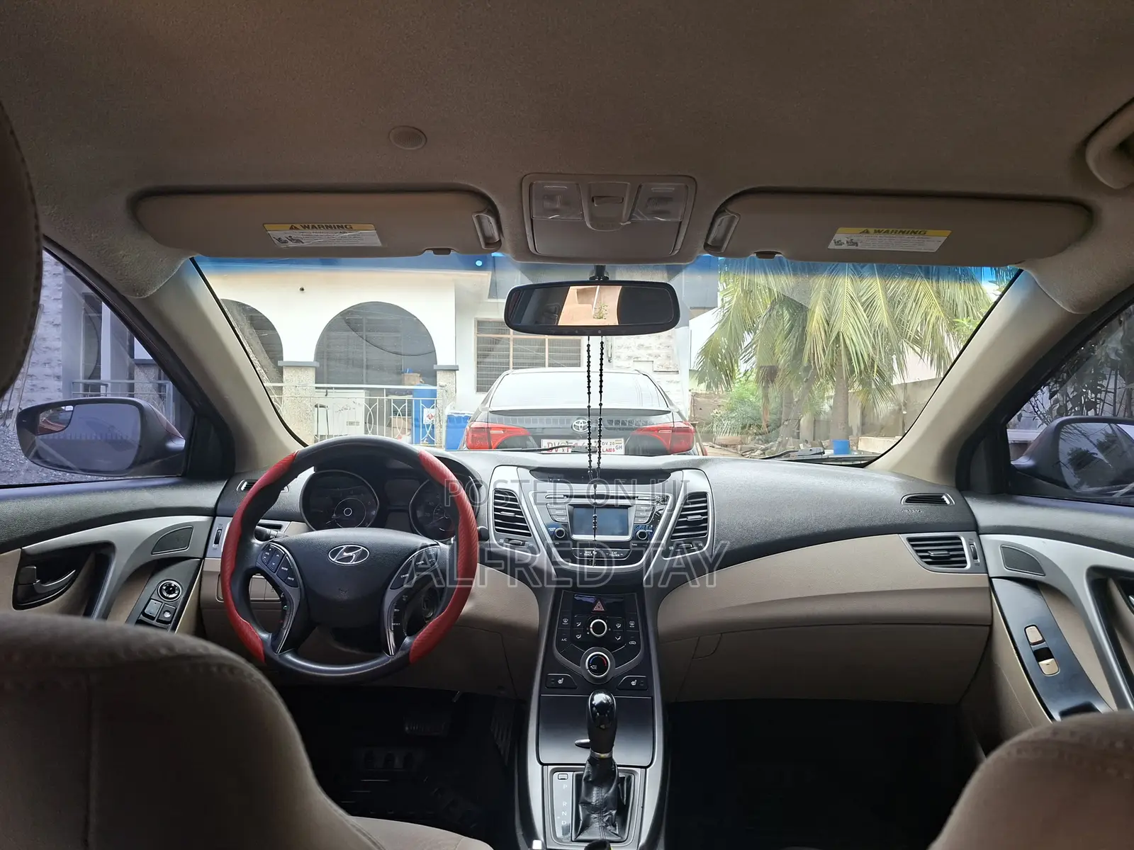 Hyundai Elantra SE 4dr Sedan (1.8L 4cyl 6M) 2014