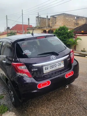 Toyota Vitz 1.3 AWD 3dr 2015 Purple