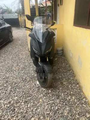 Yamaha 2024 Black