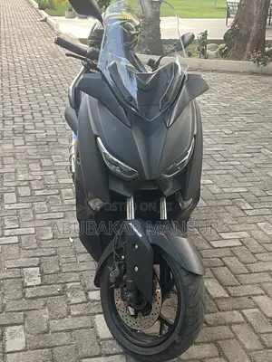 Yamaha 2024 Black