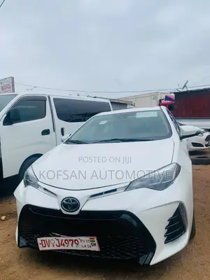 Toyota Corolla SE (1.8L 4cyl 2A) 2019 White