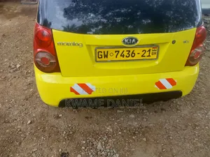 Kia Morning 2012 Yellow