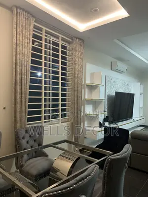 Premium Fabric, Elegant Finish