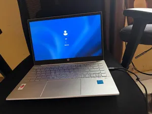 Laptop HP Pavilion 15 8GB Intel Core i3 HDD+SSD 256GB