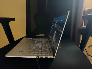 Laptop HP Pavilion 15 8GB Intel Core i3 HDD+SSD 256GB