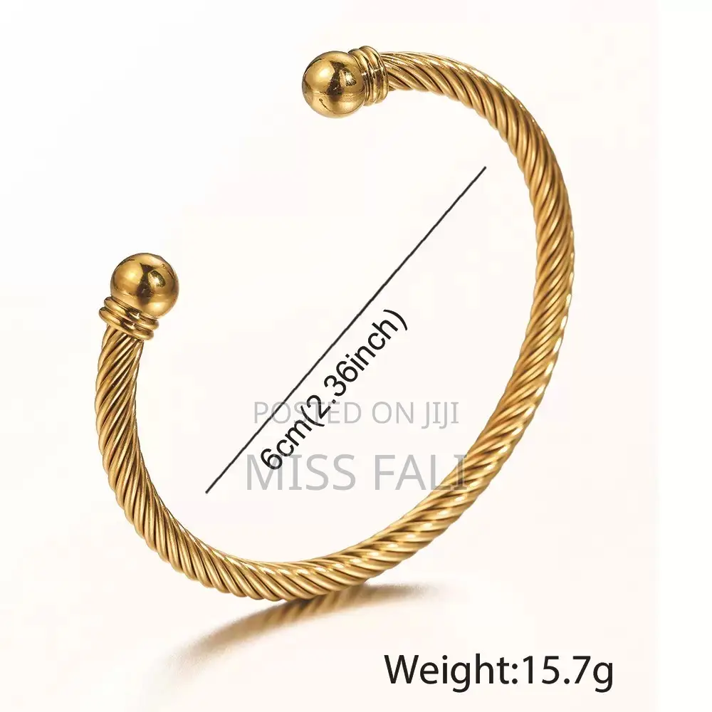 Casual Twist Cuff