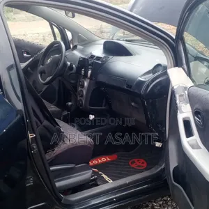 Toyota Vitz 2009 Black