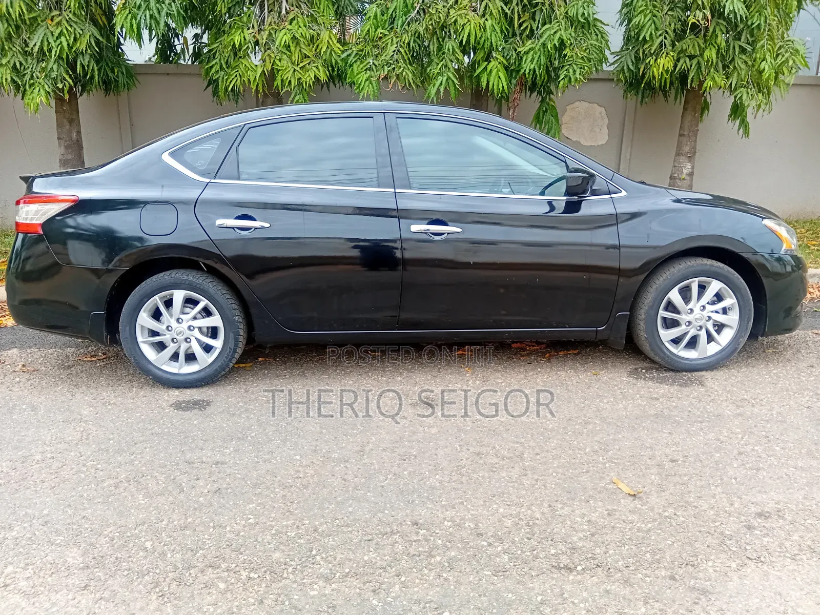 Nissan Sentra SV 4dr Sedan (1.8L 4cyl CVT) 2015 Black