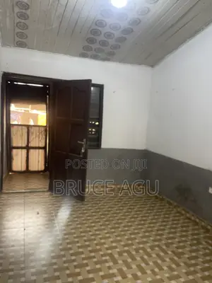 1bdrm Block of Flats in School Junction for rent