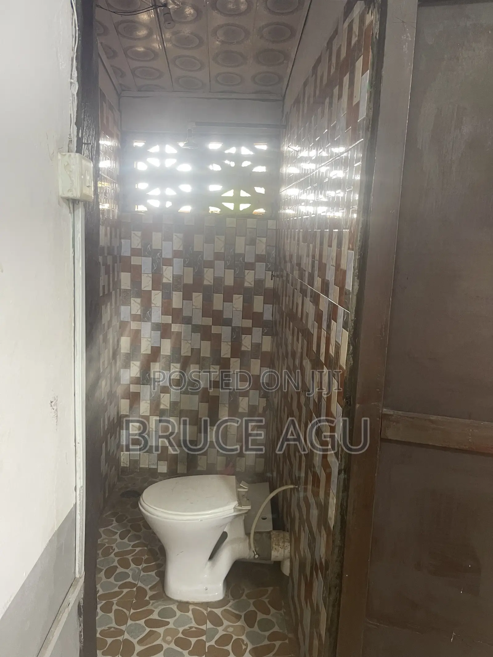 1bdrm Block of Flats in School Junction for rent