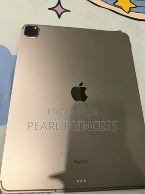 Apple iPad Pro 12.9 (2022) 128 GB Black