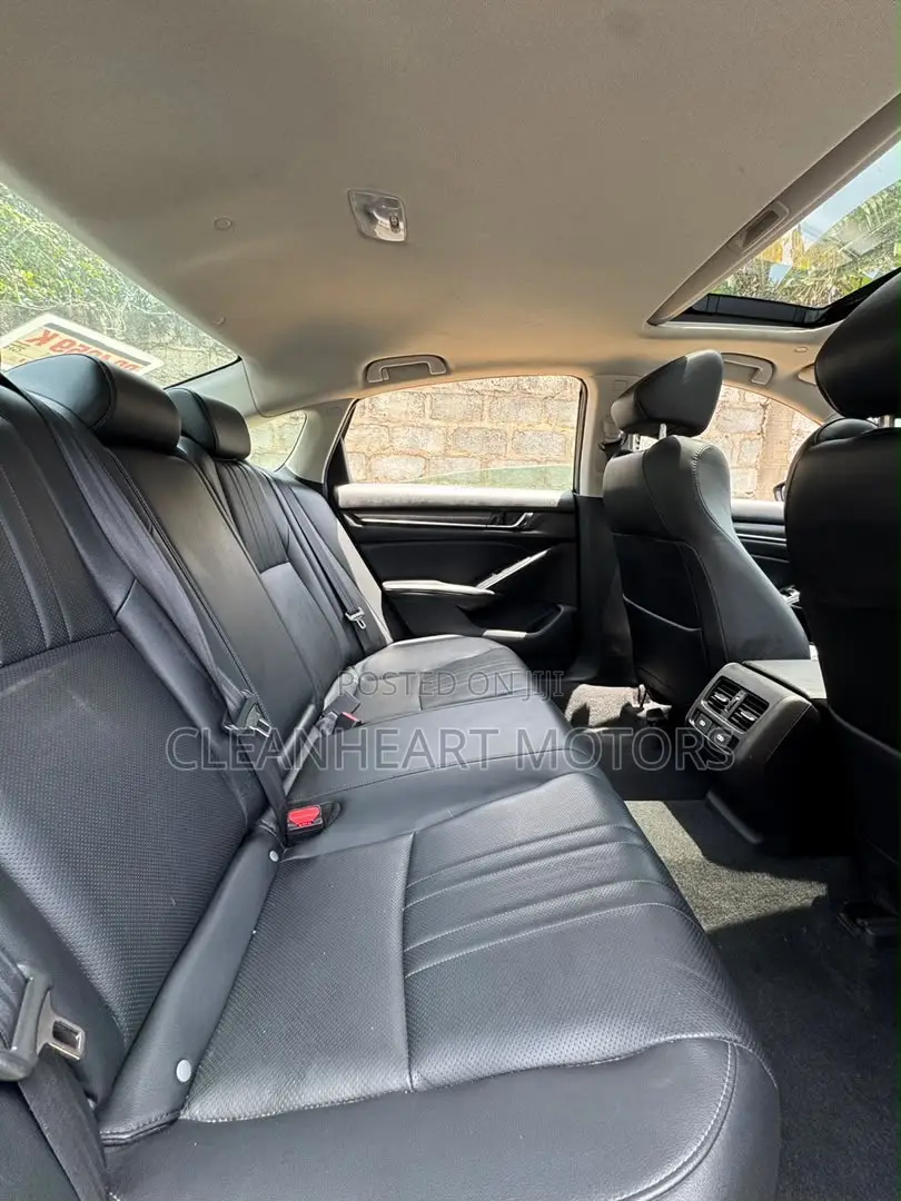 Honda Accord Touring 2.0T 2022 Black