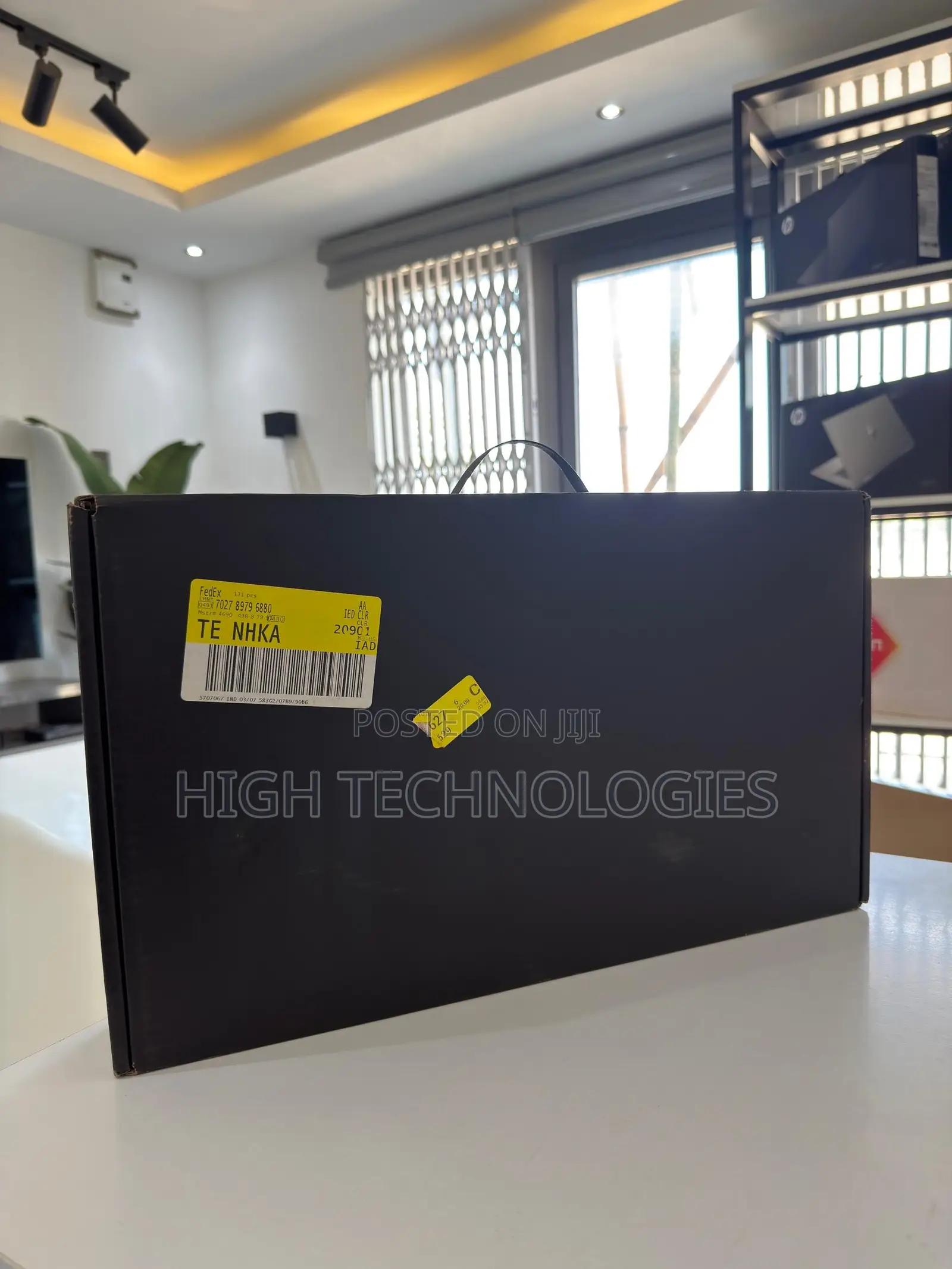 New Laptop HP Envy 15-ep0xxx 16GB Intel Core i7 SSD 512GB