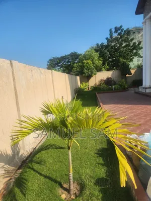 8bdrm House in Tema, Community 25 for rent