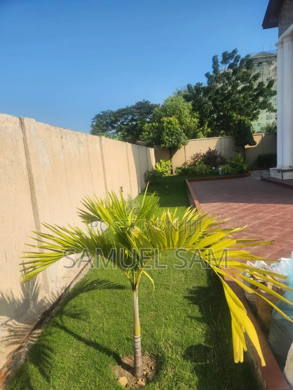 8bdrm House in Tema, Community 25 for rent
