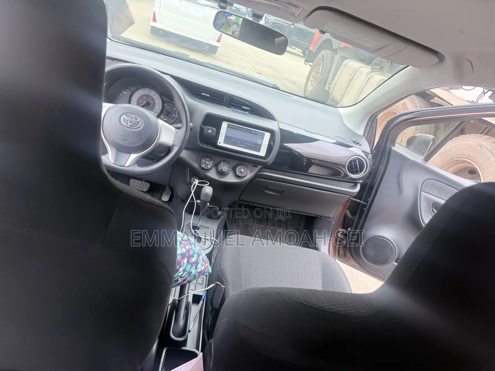Toyota Vitz 1.3 FWD 5dr 2015 Brown