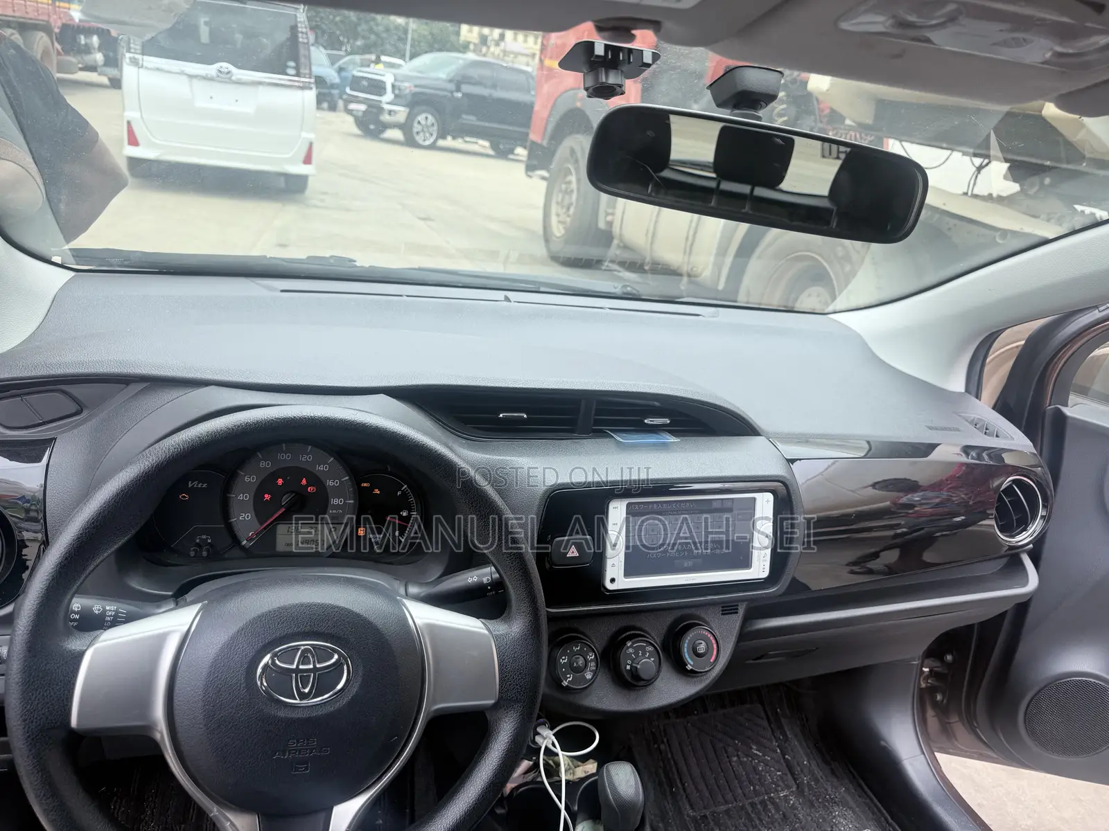 Toyota Vitz 1.3 FWD 5dr 2015 Brown