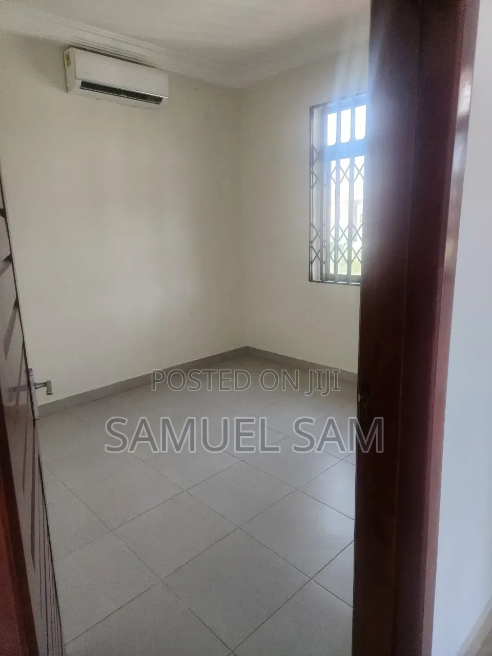 8bdrm House in Tema, Community 25 for rent