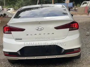 Hyundai Elantra 2020 White