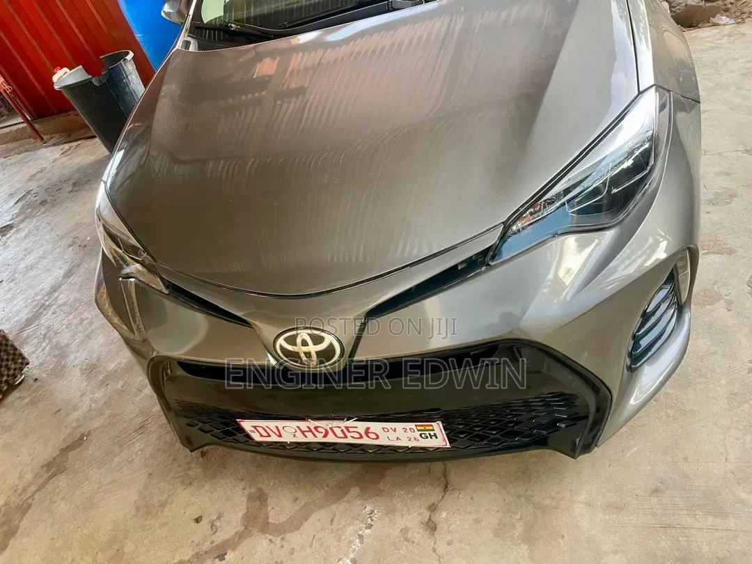 Toyota Corolla SE Special Edition 4dr Sedan (1.8L 4cyl CVT) 2017 Gray