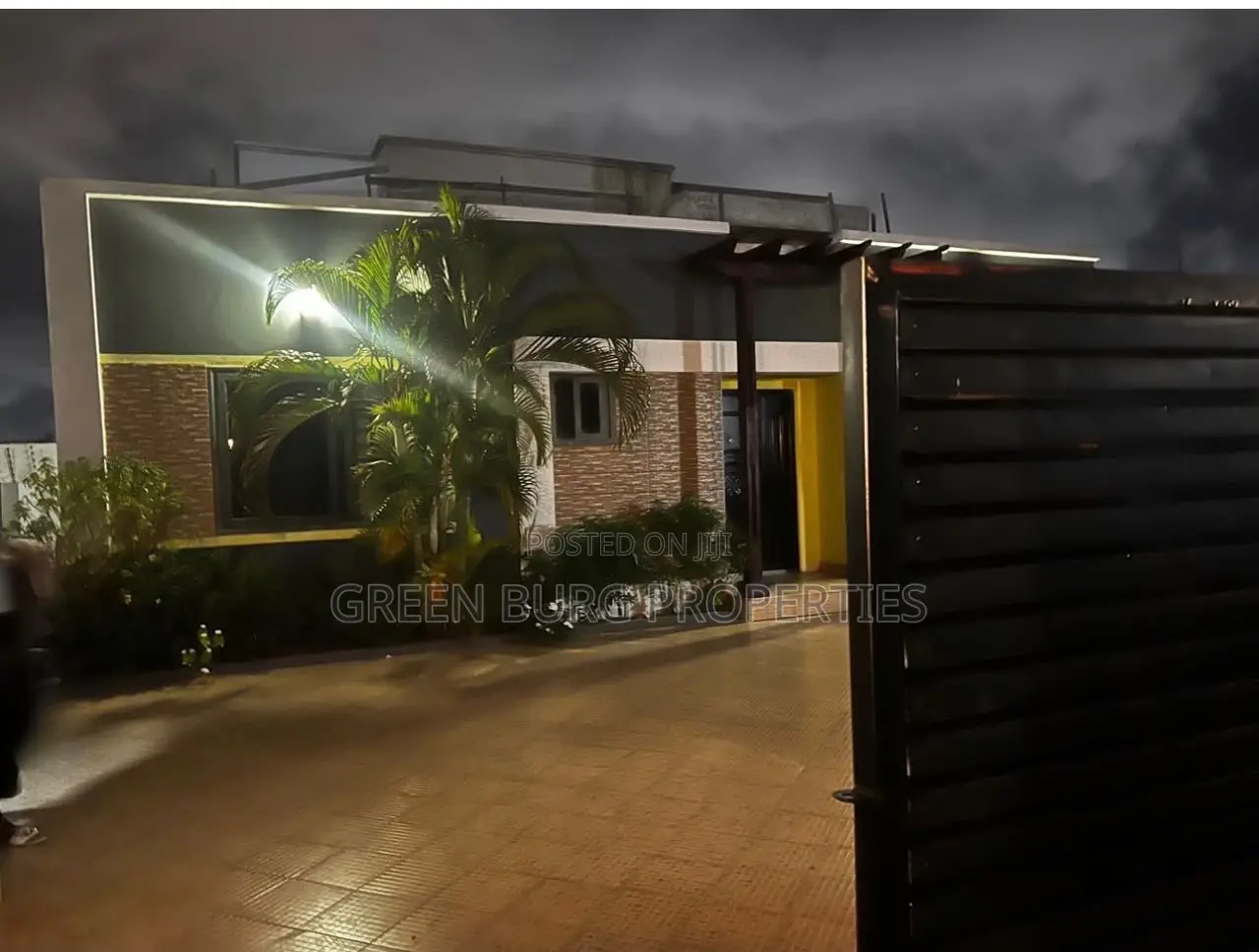 Furnished 2bdrm House in Green, East Legon for rent