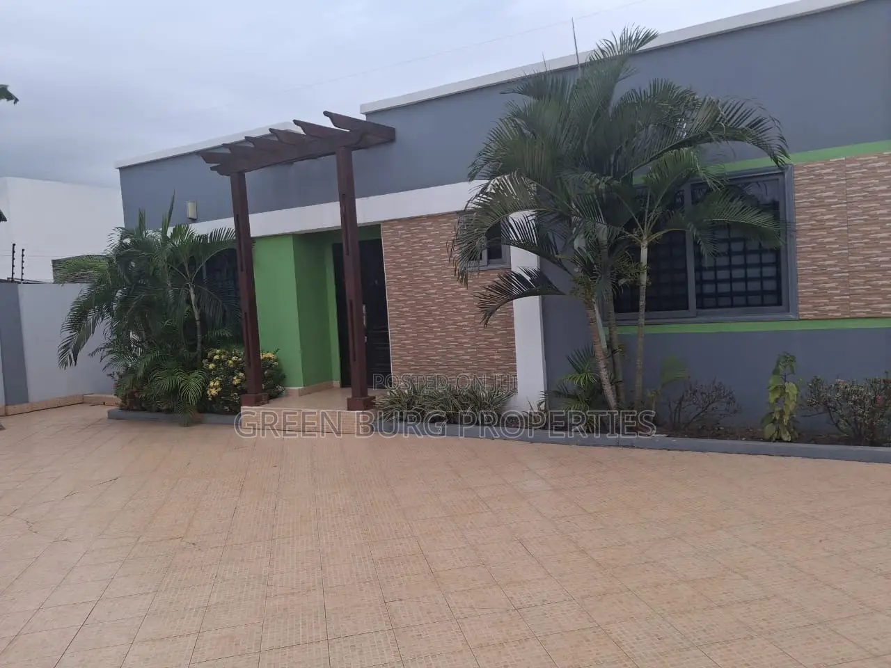 Furnished 2bdrm House in Green, East Legon for rent