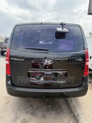 Hyundai Starex 2015 Black
