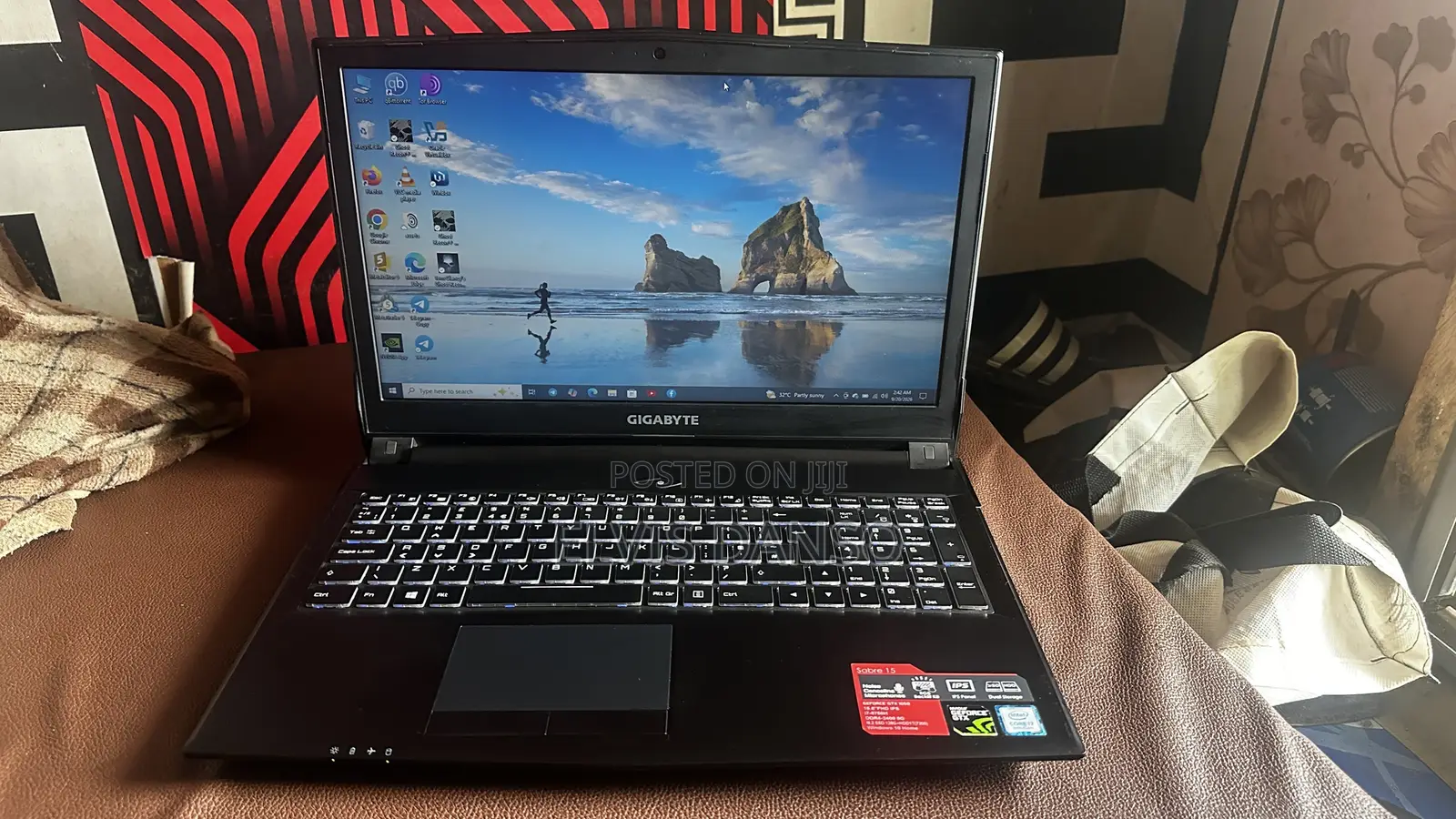 Laptop Gigabyte Sabre 15 16GB Intel Core i7 HDD+SSD 1T