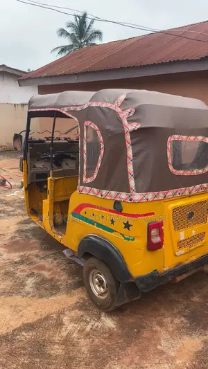 Bajaj RE 2023 Yellow