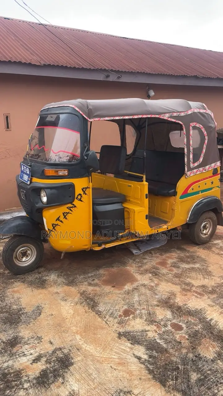 Bajaj RE 2023 Yellow