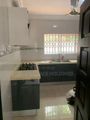 Furnished 7bdrm Duplex in School Junction for rent