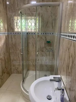 Furnished 7bdrm Duplex in School Junction for rent