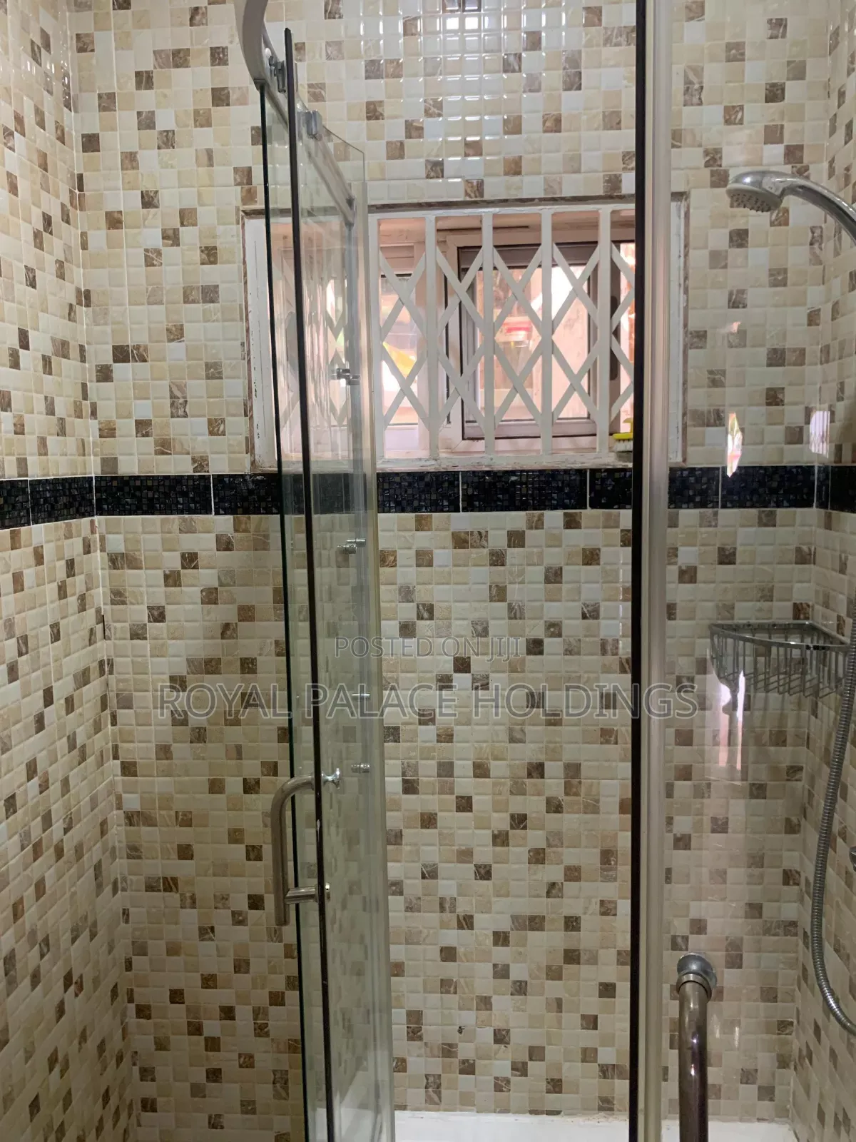 Furnished 7bdrm Duplex in School Junction for rent