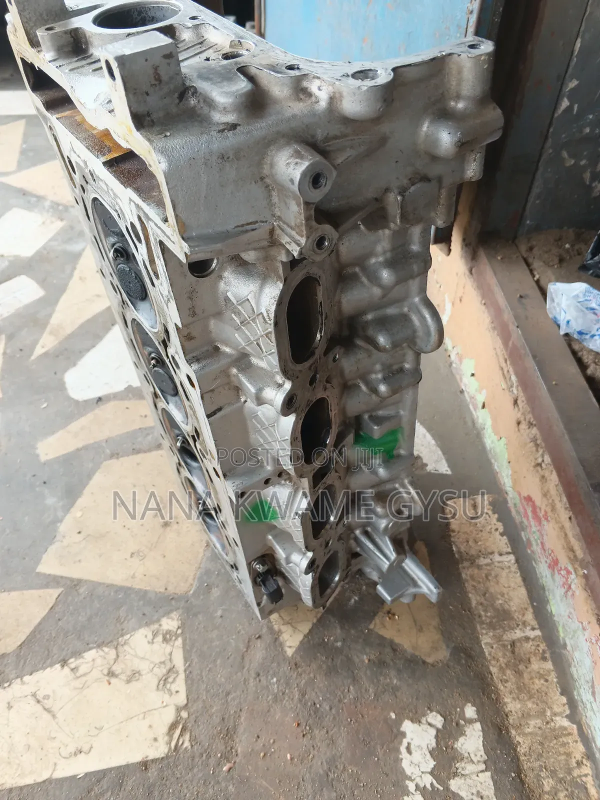 Engine Cylinder Head 274 205