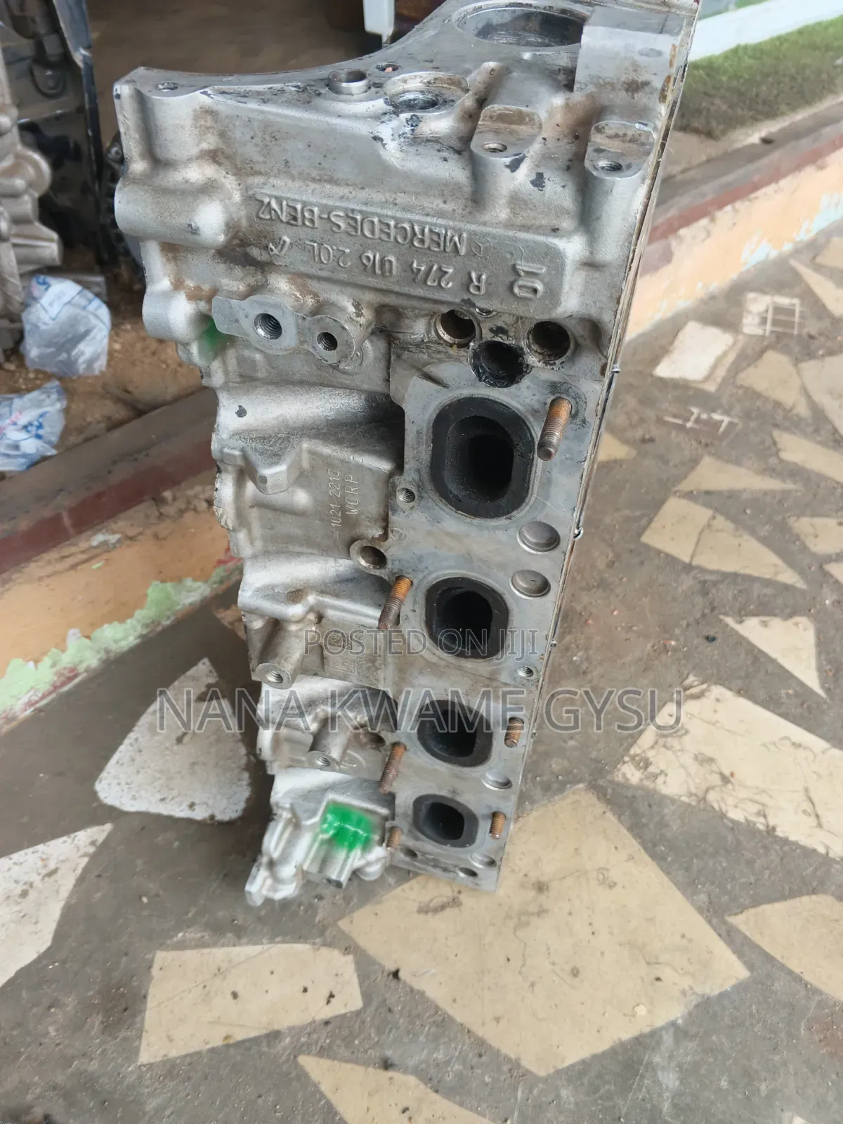 Engine Cylinder Head 274 205