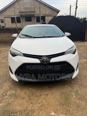 Toyota Corolla LE Eco (1.8L 4cyl 2A) 2019 White